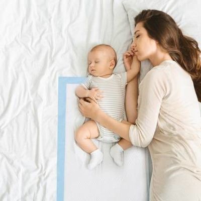 Хорошая цена Вещество-поглотитель 65*51CM 7ply Underpad младенца и взрослой больницы медицинский устранимый онлайн