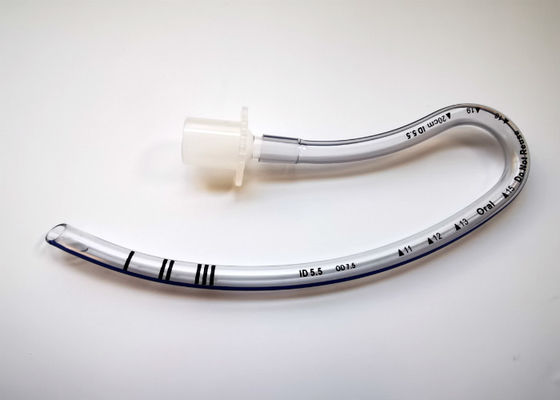 Хорошая цена Трубка PVC эндотрахеальная через интубацию носа 5.5mm устную эндотрахеальную онлайн